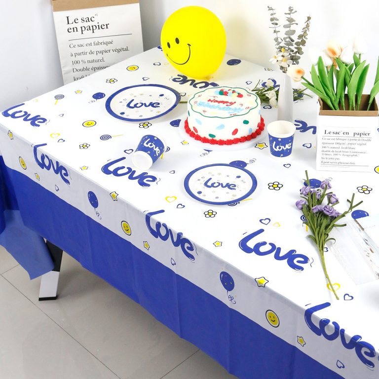 Blue Valentine's Day Love plastic tablecloth